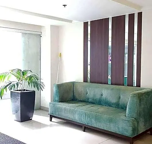 101 Newport Blvd C2 4f By Rechelle Nunag 5* Манила